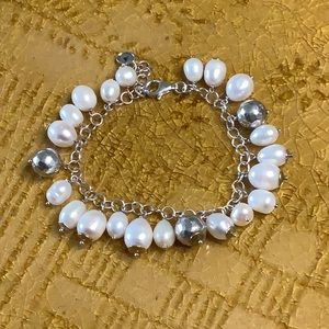 Silpada Flirt Alert Pearl Bracelet B3328